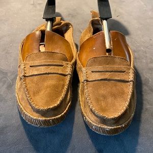 Women slip-on leather Uggs!!!  Size 8.5!